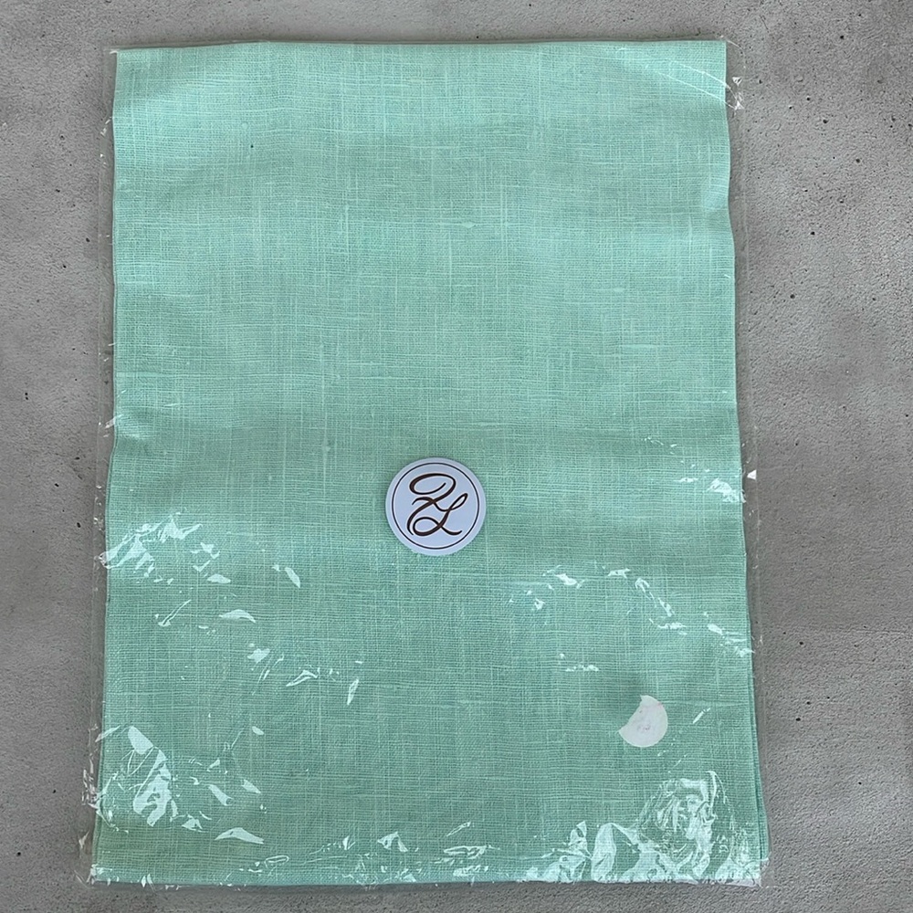 Linen hand towel